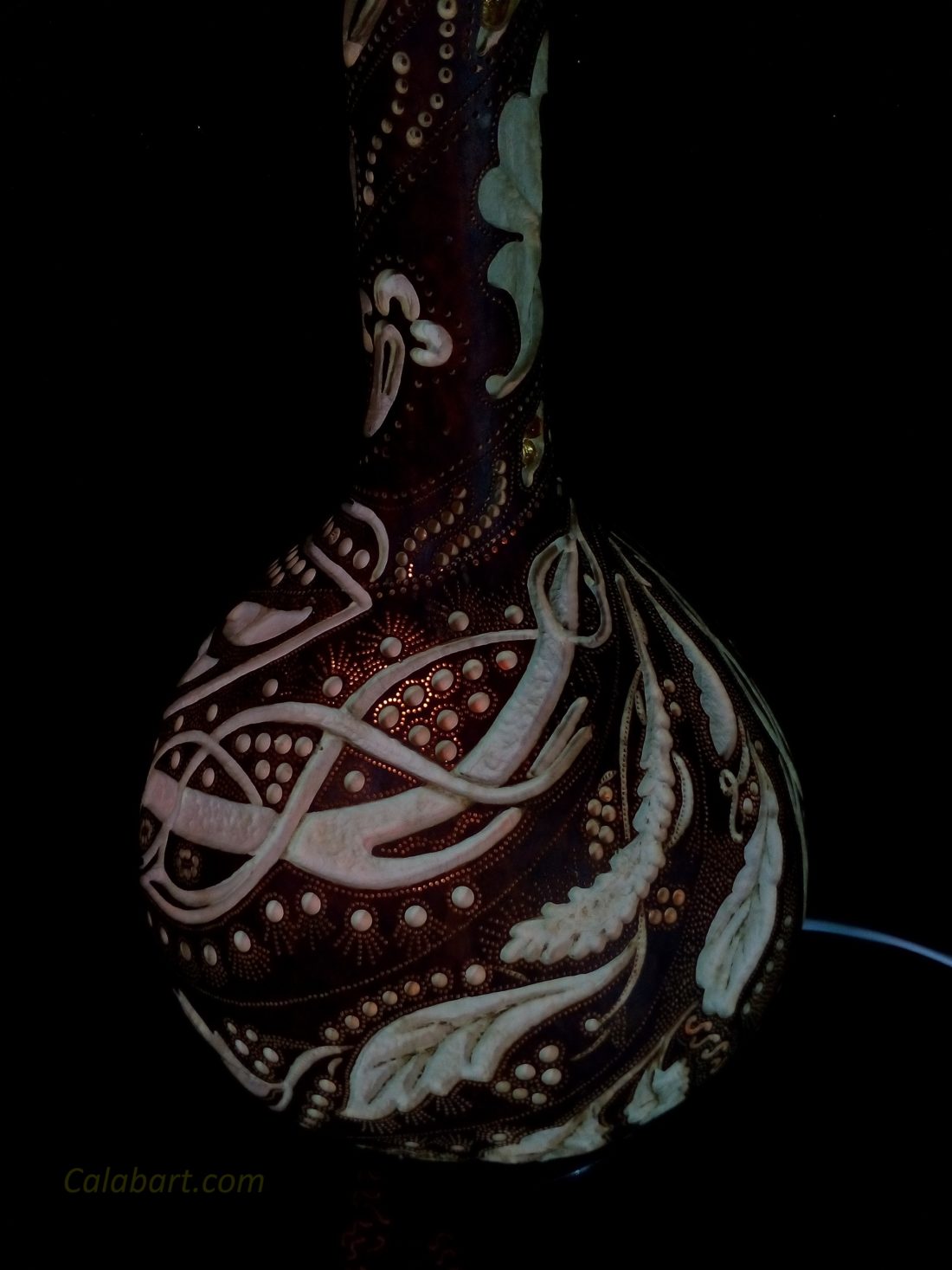 Авторская лампа ручной работы из тыквы «Рябиновая ночь» 